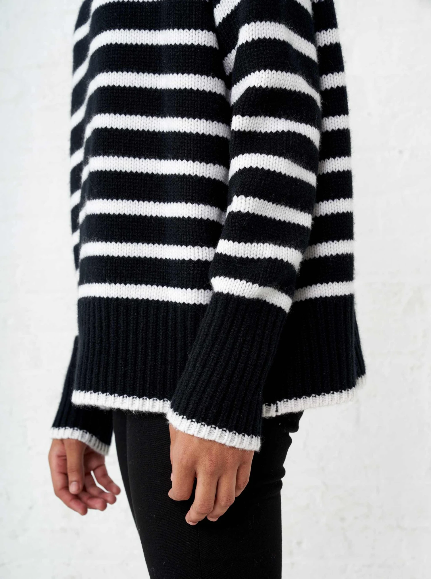LLC21124_BLACK/CREAM Knitwear Marin Turtleneck 5 LLC21124_BLACK/CREAM Knitwear Marin Turtleneck