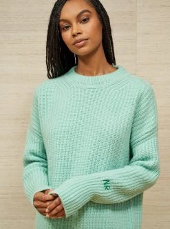 LLC21213_MINT Toujours Sweater Monogram