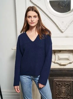 LLC21229_NAVY Toujours V Neck Sweater Knitwear