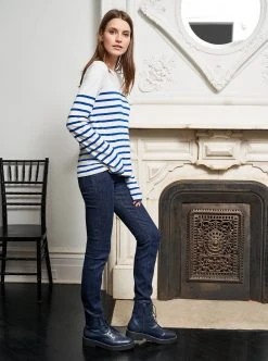 LLC21012_WHITE/BLUE Lean Lines Tee Tees