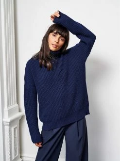 LLC21212_NAVY Toujours Turtleneck