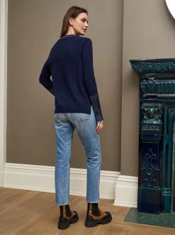 LLC21102_NAVY/CREME AAA Sweater