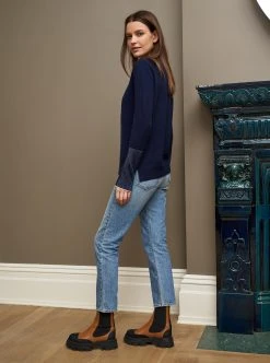 LLC21102_NAVY/CREME AAA Sweater