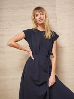 LLC23046_MIDNIGHT Andie Dress Dresses