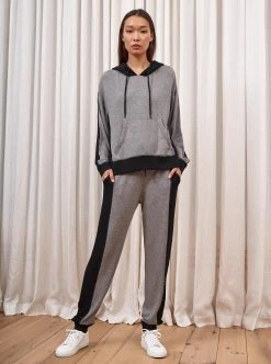 LLC21443_HEATHER GREY/BLACK Avant Hoodie Tops