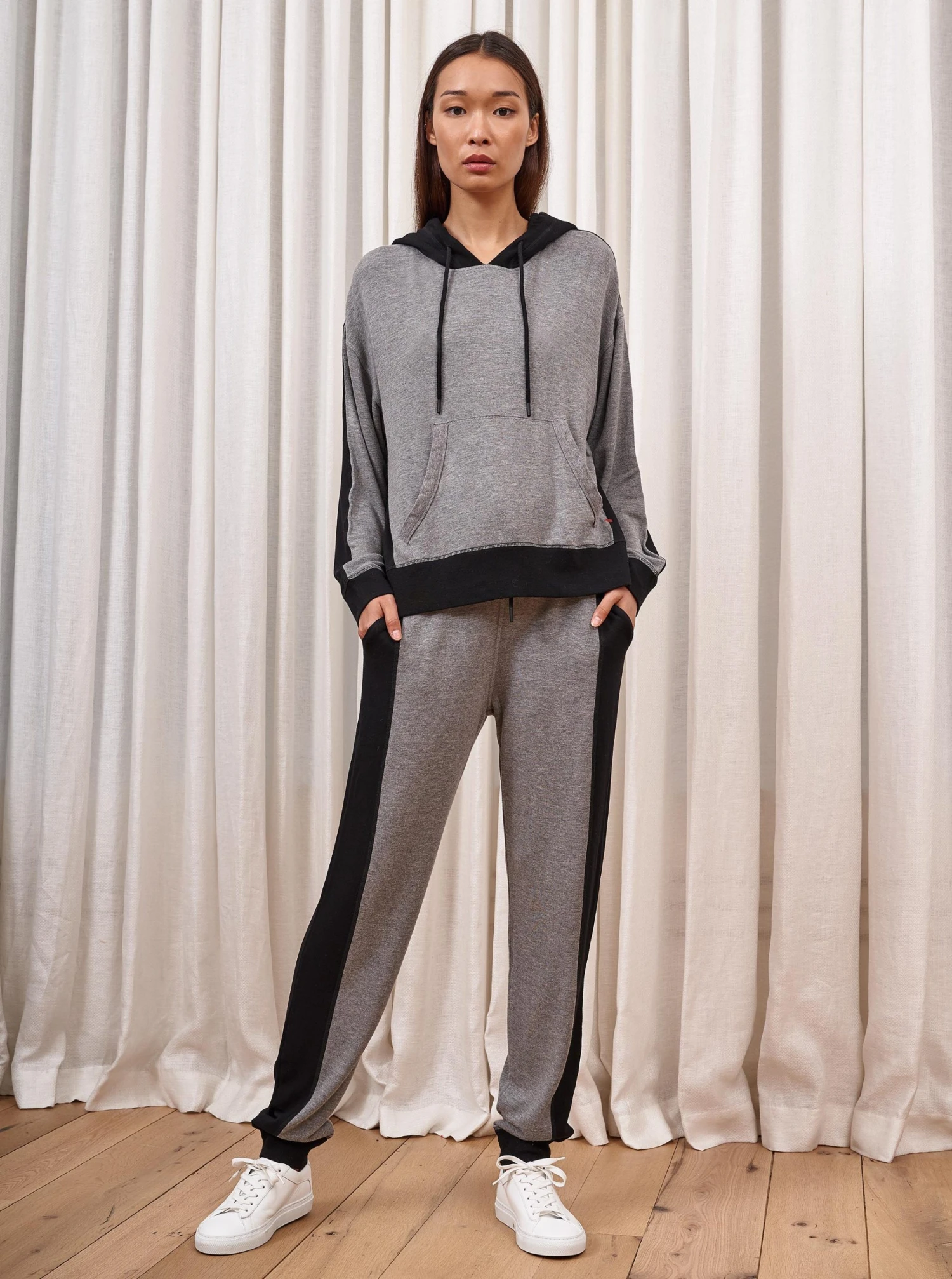 LLC21443_HEATHER GREY/BLACK Avant Hoodie Tops 3 LLC21443_HEATHER GREY/BLACK Avant Hoodie Tops