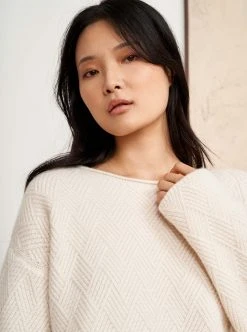 LLC21578_CREAM Knitwear Basket Sweater