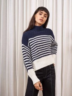 LLC21408_NAVY/CREAM Knitwear Bretagne Sweater