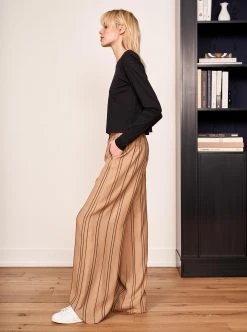 LLC21507_BLACK Tees Davie Tee 15 LLC21507_BLACK Tees Davie Tee