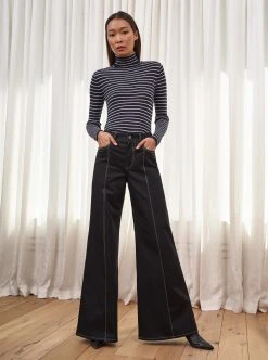 LLC21359_NAVY/CREAM Fine Line Turtleneck