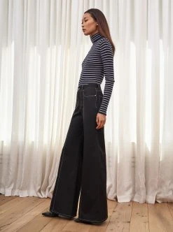 LLC21359_NAVY/CREAM Fine Line Turtleneck