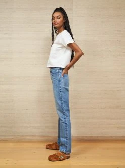 LLC21702_WHITE Henry Tee Tees