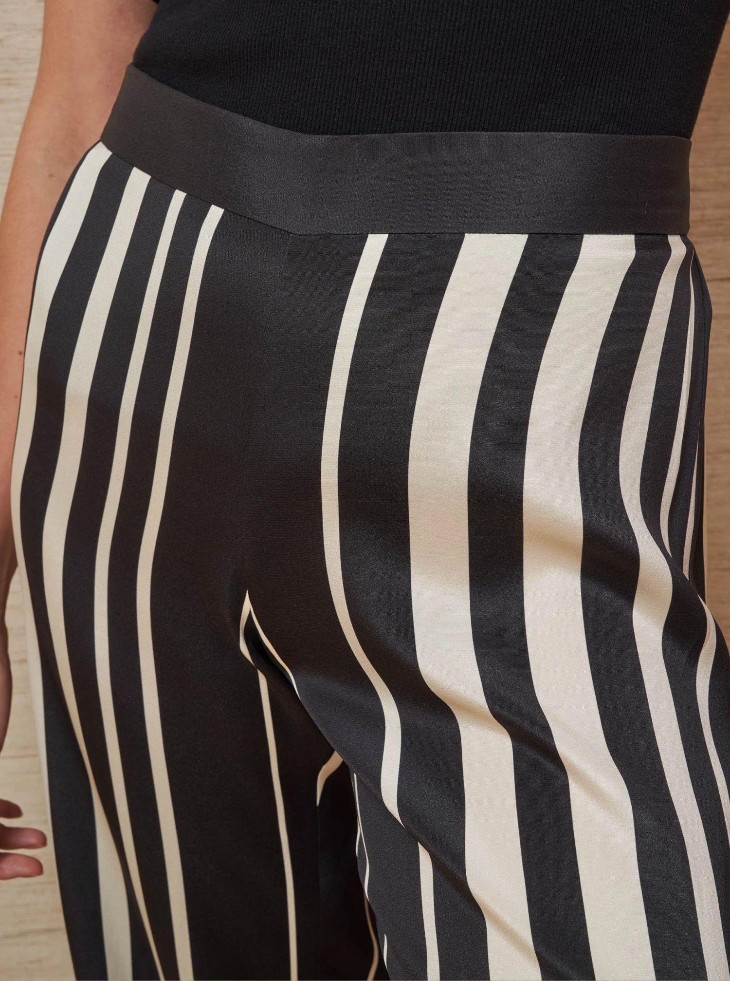 LLC14091_BLACK/IVORY Mia Pant 8 LLC14091_BLACK/IVORY Mia Pant