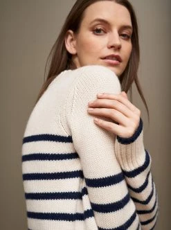 LLC21123_CREAM/NAVY Mini Marin Sweater Monogram