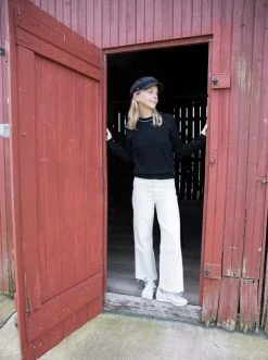 LLC21246_BLACK Knitwear Neat Sweater