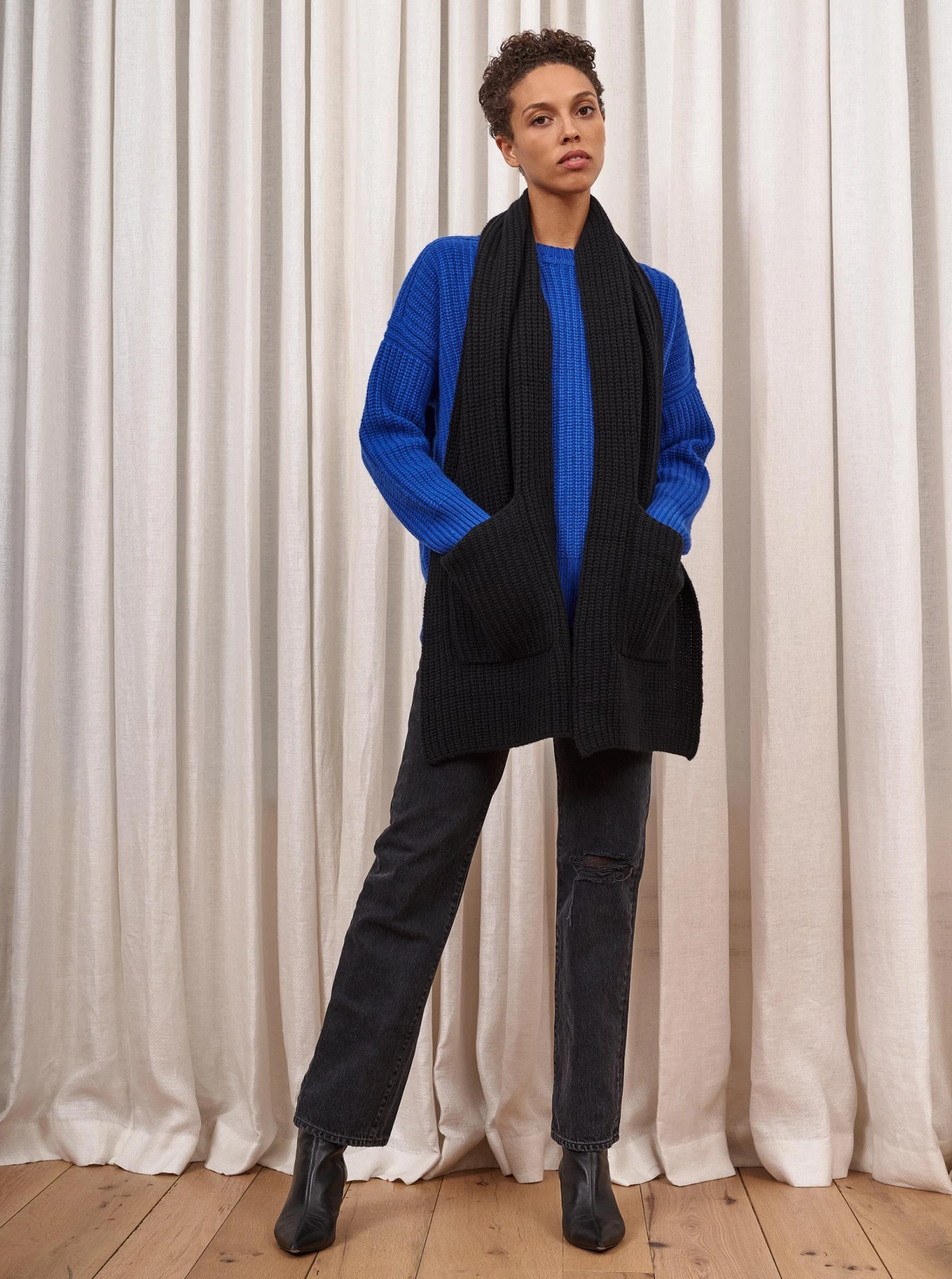 LLC37033_BLACK Poche Scarf 3 LLC37033_BLACK Poche Scarf