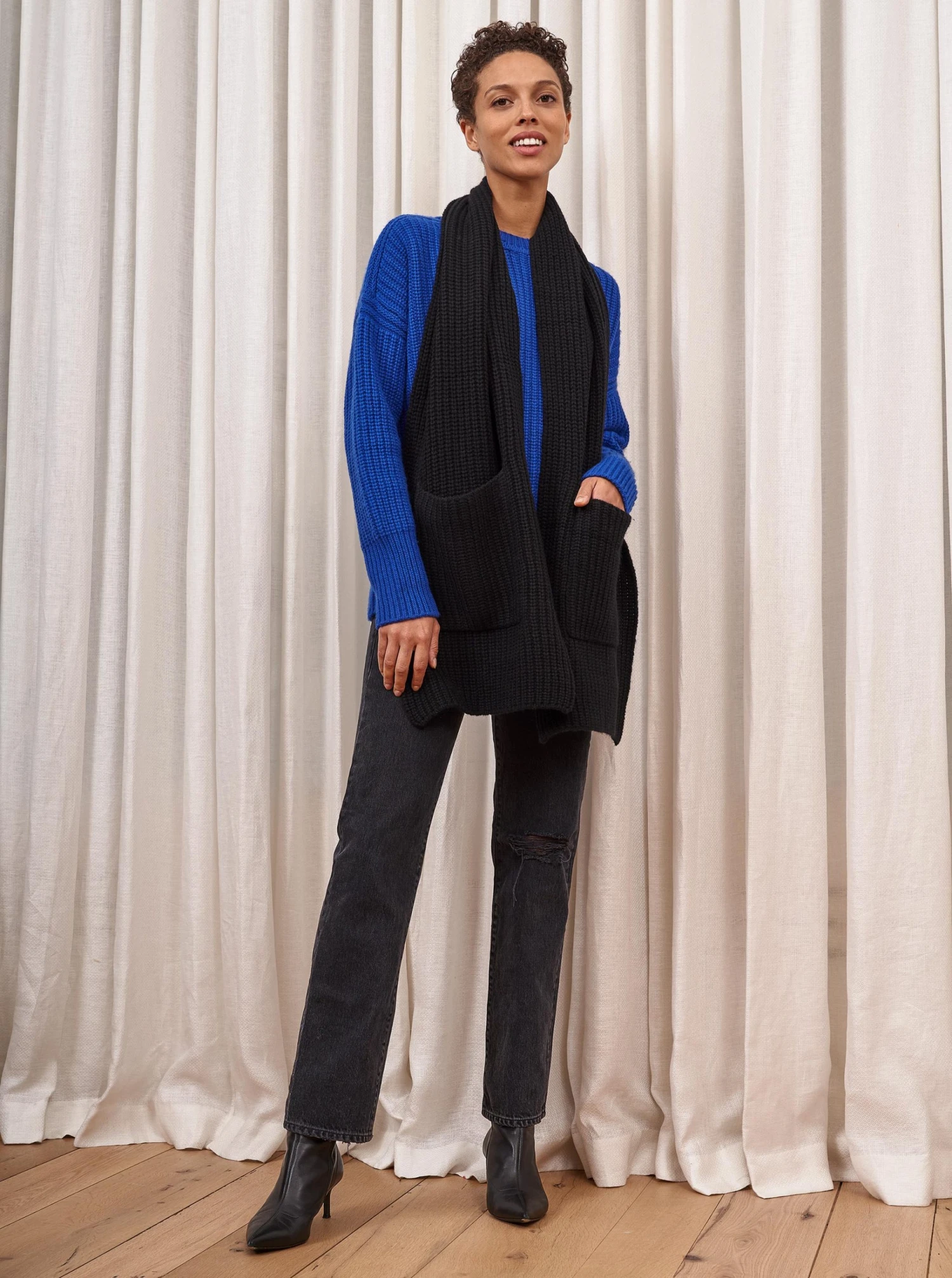 LLC37033_BLACK Poche Scarf 6 LLC37033_BLACK Poche Scarf