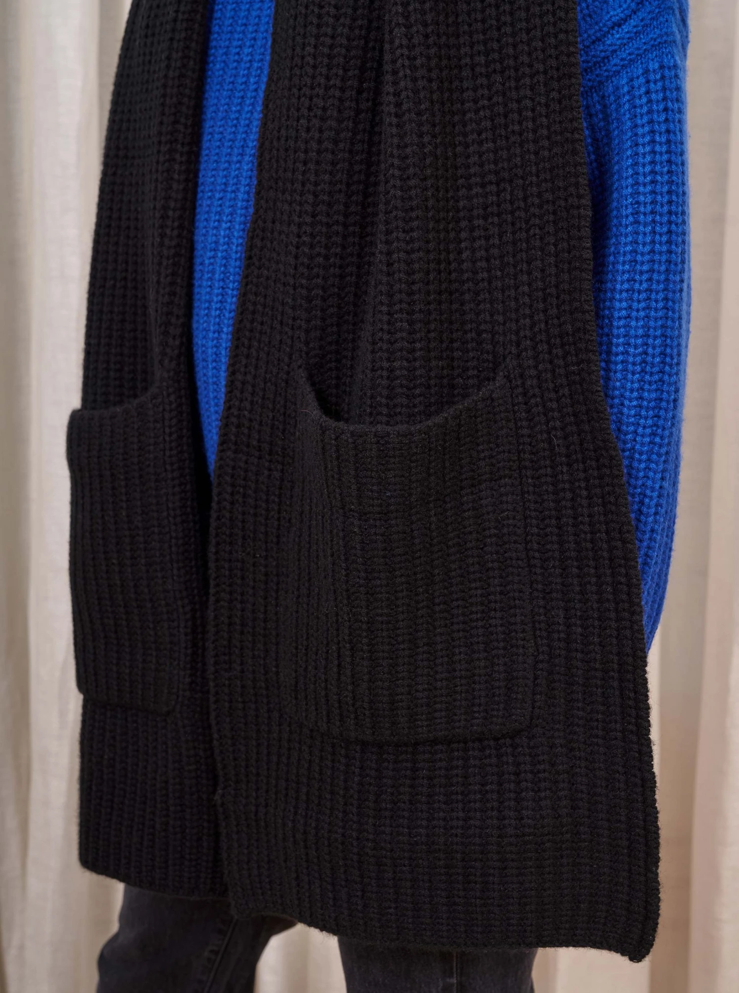 LLC37033_BLACK Poche Scarf 5 LLC37033_BLACK Poche Scarf