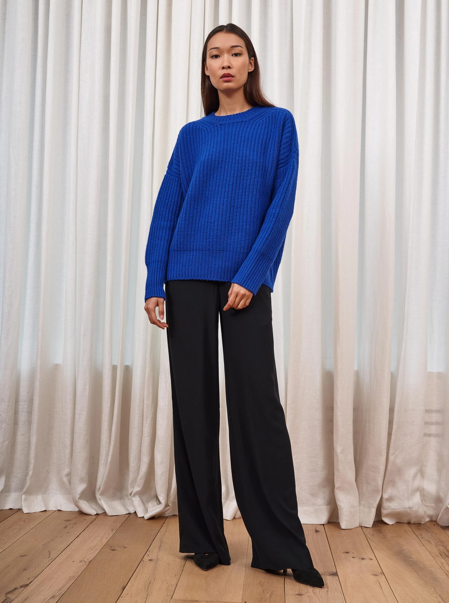 LLC21213_YK BLUE Toujours Sweater 3 LLC21213_YK BLUE Toujours Sweater