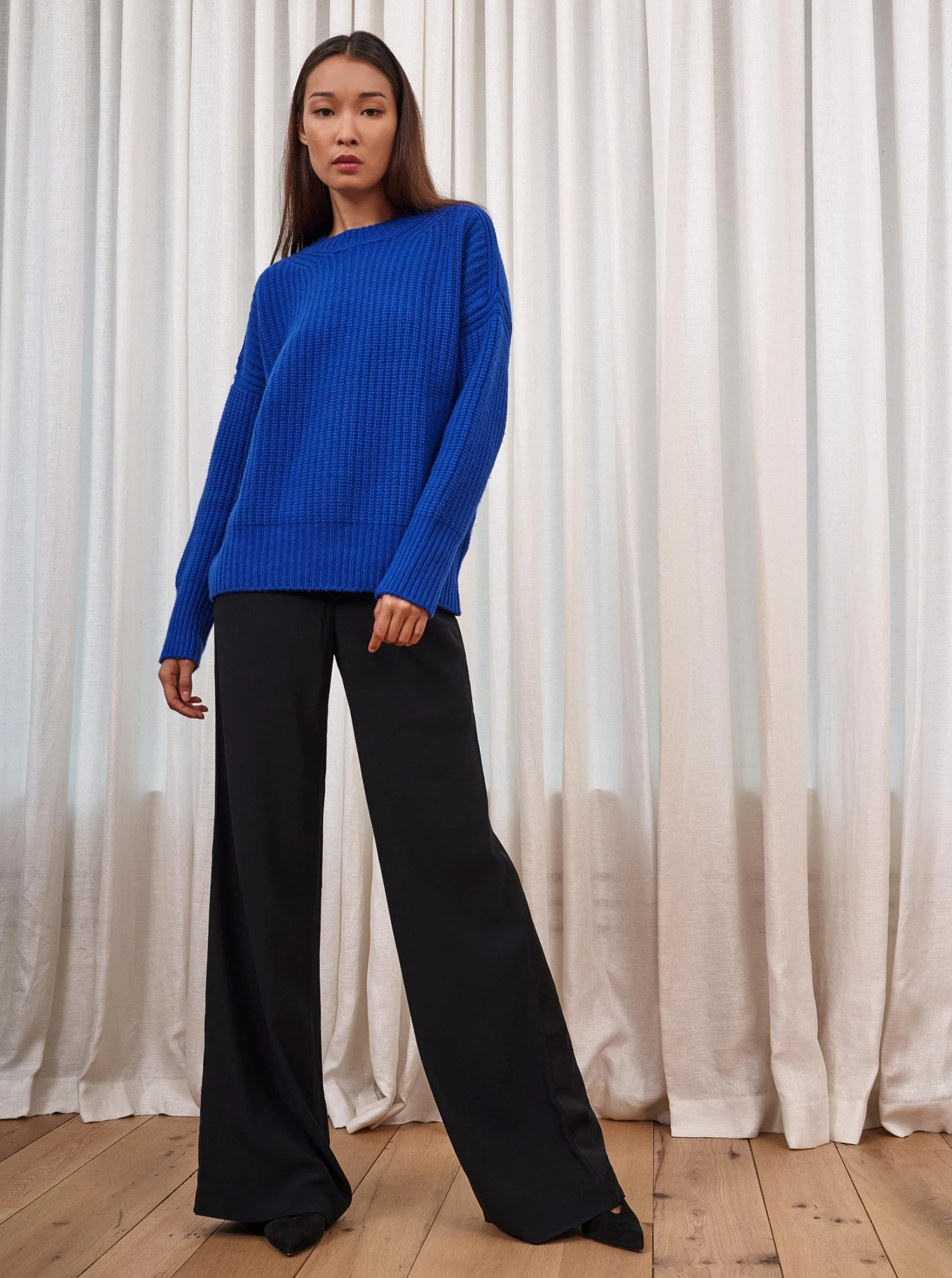 LLC21213_YK BLUE Toujours Sweater 6 LLC21213_YK BLUE Toujours Sweater