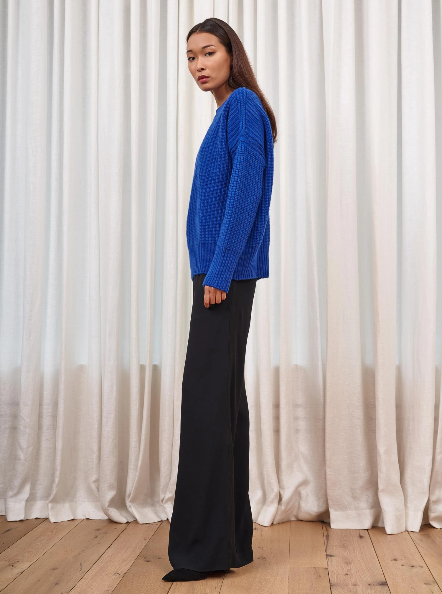 LLC21213_YK BLUE Toujours Sweater 7 LLC21213_YK BLUE Toujours Sweater