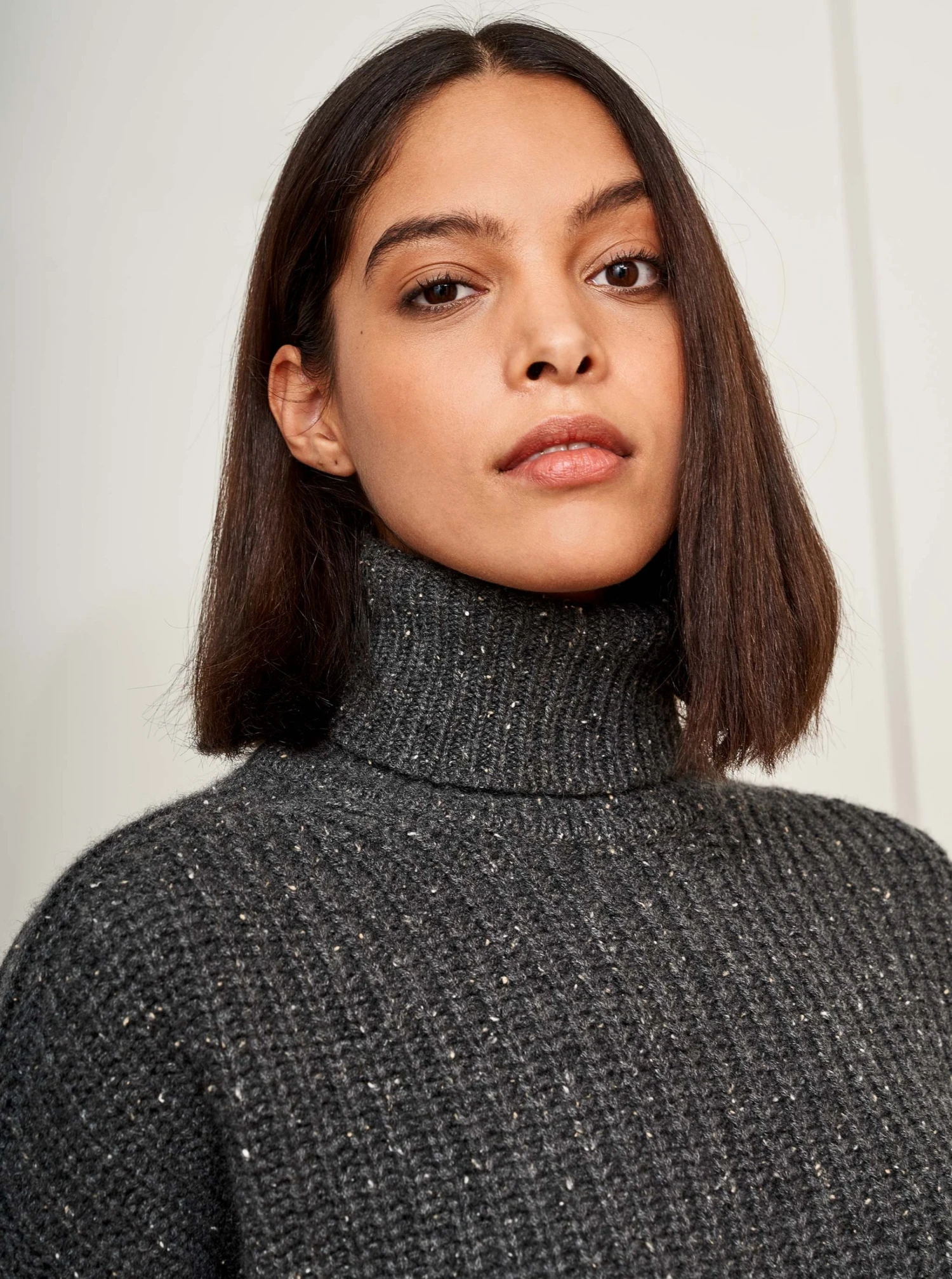 LLC21212_SPECKLED CHARCOAL Toujours Turtleneck 8 LLC21212_SPECKLED CHARCOAL Toujours Turtleneck
