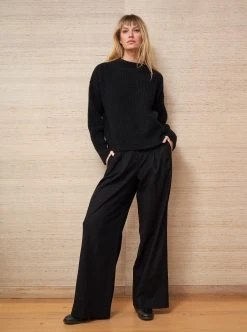 LLC21626_BLACK Monogram Waffle Sweater